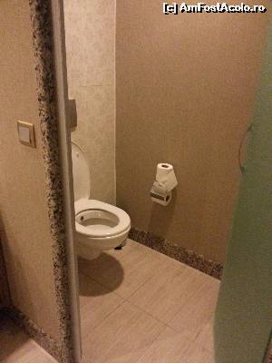 [P03] O parte din baie (wc-ul cu usa, separat de restul baii) » foto by Andryea
 - 
<span class="allrVoted glyphicon glyphicon-heart hidden" id="av647897"></span>
<a class="m-l-10 hidden" id="sv647897" onclick="voting_Foto_DelVot(,647897,7501)" role="button">șterge vot <span class="glyphicon glyphicon-remove"></span></a>
<a id="v9647897" class=" c-red"  onclick="voting_Foto_SetVot(647897)" role="button"><span class="glyphicon glyphicon-heart-empty"></span> <b>LIKE</b> = Votează poza</a> <img class="hidden"  id="f647897W9" src="/imagini/loader.gif" border="0" /><span class="AjErrMes hidden" id="e647897ErM"></span>