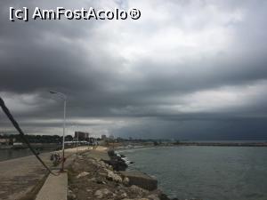 [P10] Marea Neagră supărată pe faleza Mangalia, lângă Farul Genovez » foto by Yersinia Pestis
 - 
<span class="allrVoted glyphicon glyphicon-heart hidden" id="av984226"></span>
<a class="m-l-10 hidden" id="sv984226" onclick="voting_Foto_DelVot(,984226,7516)" role="button">șterge vot <span class="glyphicon glyphicon-remove"></span></a>
<a id="v9984226" class=" c-red"  onclick="voting_Foto_SetVot(984226)" role="button"><span class="glyphicon glyphicon-heart-empty"></span> <b>LIKE</b> = Votează poza</a> <img class="hidden"  id="f984226W9" src="/imagini/loader.gif" border="0" /><span class="AjErrMes hidden" id="e984226ErM"></span>