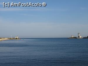 [P11] Intrarea în port străjuită de cele două „lumini”: verde și roșie - Mangalia.  » foto by tata123 🔱
 - 
<span class="allrVoted glyphicon glyphicon-heart hidden" id="av1009019"></span>
<a class="m-l-10 hidden" id="sv1009019" onclick="voting_Foto_DelVot(,1009019,7516)" role="button">șterge vot <span class="glyphicon glyphicon-remove"></span></a>
<a id="v91009019" class=" c-red"  onclick="voting_Foto_SetVot(1009019)" role="button"><span class="glyphicon glyphicon-heart-empty"></span> <b>LIKE</b> = Votează poza</a> <img class="hidden"  id="f1009019W9" src="/imagini/loader.gif" border="0" /><span class="AjErrMes hidden" id="e1009019ErM"></span>