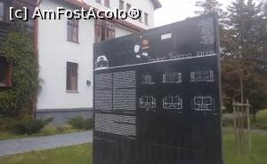 [P14] Colonia Pictorilor, pe Strada Victoriei » foto by Mioritik
 - 
<span class="allrVoted glyphicon glyphicon-heart hidden" id="av1361853"></span>
<a class="m-l-10 hidden" id="sv1361853" onclick="voting_Foto_DelVot(,1361853,7527)" role="button">șterge vot <span class="glyphicon glyphicon-remove"></span></a>
<a id="v91361853" class=" c-red"  onclick="voting_Foto_SetVot(1361853)" role="button"><span class="glyphicon glyphicon-heart-empty"></span> <b>LIKE</b> = Votează poza</a> <img class="hidden"  id="f1361853W9" src="/imagini/loader.gif" border="0" /><span class="AjErrMes hidden" id="e1361853ErM"></span>
