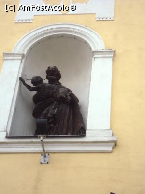 [P30] 30. Si statuia Sfântului Iosif cu Pruncul Isus în brațe, mai puțin întâlnită în bisericile maghiare.  » foto by msnd
 - 
<span class="allrVoted glyphicon glyphicon-heart hidden" id="av1154086"></span>
<a class="m-l-10 hidden" id="sv1154086" onclick="voting_Foto_DelVot(,1154086,7527)" role="button">șterge vot <span class="glyphicon glyphicon-remove"></span></a>
<a id="v91154086" class=" c-red"  onclick="voting_Foto_SetVot(1154086)" role="button"><span class="glyphicon glyphicon-heart-empty"></span> <b>LIKE</b> = Votează poza</a> <img class="hidden"  id="f1154086W9" src="/imagini/loader.gif" border="0" /><span class="AjErrMes hidden" id="e1154086ErM"></span>