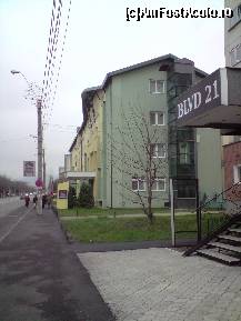 [P03] Best Western Eurohotel - vedere din fata » foto by deliutza27
 - 
<span class="allrVoted glyphicon glyphicon-heart hidden" id="av169218"></span>
<a class="m-l-10 hidden" id="sv169218" onclick="voting_Foto_DelVot(,169218,7527)" role="button">șterge vot <span class="glyphicon glyphicon-remove"></span></a>
<a id="v9169218" class=" c-red"  onclick="voting_Foto_SetVot(169218)" role="button"><span class="glyphicon glyphicon-heart-empty"></span> <b>LIKE</b> = Votează poza</a> <img class="hidden"  id="f169218W9" src="/imagini/loader.gif" border="0" /><span class="AjErrMes hidden" id="e169218ErM"></span>