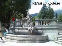 [P08] In fata castelului, latura sudica, fantana cu personaje mitice » foto by essib*
 - 
<span class="allrVoted glyphicon glyphicon-heart hidden" id="av338662"></span>
<a class="m-l-10 hidden" id="sv338662" onclick="voting_Foto_DelVot(,338662,7548)" role="button">șterge vot <span class="glyphicon glyphicon-remove"></span></a>
<a id="v9338662" class=" c-red"  onclick="voting_Foto_SetVot(338662)" role="button"><span class="glyphicon glyphicon-heart-empty"></span> <b>LIKE</b> = Votează poza</a> <img class="hidden"  id="f338662W9" src="/imagini/loader.gif" border="0" /><span class="AjErrMes hidden" id="e338662ErM"></span>
