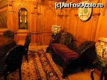 [P05] Mobilier valoros, sculptat în lemn de tec, aflat într-un salon de muzică de la etaj, primit de rege de la un maharajah indian. Pentru întreaga garnitură au lucrat mai multe generaţii, a durat ani de zile.  » foto by abancor
 - 
<span class="allrVoted glyphicon glyphicon-heart hidden" id="av372793"></span>
<a class="m-l-10 hidden" id="sv372793" onclick="voting_Foto_DelVot(,372793,7548)" role="button">șterge vot <span class="glyphicon glyphicon-remove"></span></a>
<a id="v9372793" class=" c-red"  onclick="voting_Foto_SetVot(372793)" role="button"><span class="glyphicon glyphicon-heart-empty"></span> <b>LIKE</b> = Votează poza</a> <img class="hidden"  id="f372793W9" src="/imagini/loader.gif" border="0" /><span class="AjErrMes hidden" id="e372793ErM"></span>