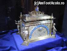 [P08] Caseta in care a fost pastrata inima Reginei Maria » foto by vlado2
 - 
<span class="allrVoted glyphicon glyphicon-heart hidden" id="av456540"></span>
<a class="m-l-10 hidden" id="sv456540" onclick="voting_Foto_DelVot(,456540,7548)" role="button">șterge vot <span class="glyphicon glyphicon-remove"></span></a>
<a id="v9456540" class=" c-red"  onclick="voting_Foto_SetVot(456540)" role="button"><span class="glyphicon glyphicon-heart-empty"></span> <b>LIKE</b> = Votează poza</a> <img class="hidden"  id="f456540W9" src="/imagini/loader.gif" border="0" /><span class="AjErrMes hidden" id="e456540ErM"></span>