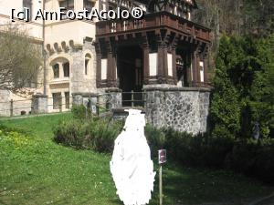 [P07] in fata Pelisorului » foto by zlatna
 - 
<span class="allrVoted glyphicon glyphicon-heart hidden" id="av808779"></span>
<a class="m-l-10 hidden" id="sv808779" onclick="voting_Foto_DelVot(,808779,7548)" role="button">șterge vot <span class="glyphicon glyphicon-remove"></span></a>
<a id="v9808779" class=" c-red"  onclick="voting_Foto_SetVot(808779)" role="button"><span class="glyphicon glyphicon-heart-empty"></span> <b>LIKE</b> = Votează poza</a> <img class="hidden"  id="f808779W9" src="/imagini/loader.gif" border="0" /><span class="AjErrMes hidden" id="e808779ErM"></span>