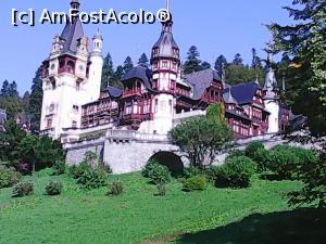 [P02] castelul Peles vazut din curte » foto by sorinacio76
 - 
<span class="allrVoted glyphicon glyphicon-heart hidden" id="av811865"></span>
<a class="m-l-10 hidden" id="sv811865" onclick="voting_Foto_DelVot(,811865,7548)" role="button">șterge vot <span class="glyphicon glyphicon-remove"></span></a>
<a id="v9811865" class=" c-red"  onclick="voting_Foto_SetVot(811865)" role="button"><span class="glyphicon glyphicon-heart-empty"></span> <b>LIKE</b> = Votează poza</a> <img class="hidden"  id="f811865W9" src="/imagini/loader.gif" border="0" /><span class="AjErrMes hidden" id="e811865ErM"></span>