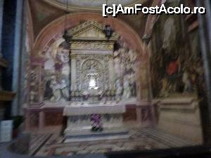 [P13] In aceasta mica capela se afla racla cu capul si un deget al af. Caterina de Sienna in Basilica San Domenico » foto by amero
 - 
<span class="allrVoted glyphicon glyphicon-heart hidden" id="av690417"></span>
<a class="m-l-10 hidden" id="sv690417" onclick="voting_Foto_DelVot(,690417,7576)" role="button">șterge vot <span class="glyphicon glyphicon-remove"></span></a>
<a id="v9690417" class=" c-red"  onclick="voting_Foto_SetVot(690417)" role="button"><span class="glyphicon glyphicon-heart-empty"></span> <b>LIKE</b> = Votează poza</a> <img class="hidden"  id="f690417W9" src="/imagini/loader.gif" border="0" /><span class="AjErrMes hidden" id="e690417ErM"></span>