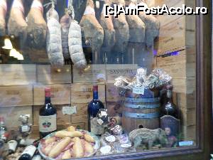 [P03] Magazin cu produse autentice in Siena » foto by amero
 - 
<span class="allrVoted glyphicon glyphicon-heart hidden" id="av690407"></span>
<a class="m-l-10 hidden" id="sv690407" onclick="voting_Foto_DelVot(,690407,7576)" role="button">șterge vot <span class="glyphicon glyphicon-remove"></span></a>
<a id="v9690407" class=" c-red"  onclick="voting_Foto_SetVot(690407)" role="button"><span class="glyphicon glyphicon-heart-empty"></span> <b>LIKE</b> = Votează poza</a> <img class="hidden"  id="f690407W9" src="/imagini/loader.gif" border="0" /><span class="AjErrMes hidden" id="e690407ErM"></span>