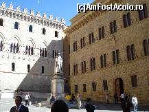 [P01] Siena - Piazza Salimbeni  cu statuia lui Sallustio » foto by Diaura*
 - 
<span class="allrVoted glyphicon glyphicon-heart hidden" id="av141242"></span>
<a class="m-l-10 hidden" id="sv141242" onclick="voting_Foto_DelVot(,141242,7576)" role="button">șterge vot <span class="glyphicon glyphicon-remove"></span></a>
<a id="v9141242" class=" c-red"  onclick="voting_Foto_SetVot(141242)" role="button"><span class="glyphicon glyphicon-heart-empty"></span> <b>LIKE</b> = Votează poza</a> <img class="hidden"  id="f141242W9" src="/imagini/loader.gif" border="0" /><span class="AjErrMes hidden" id="e141242ErM"></span>