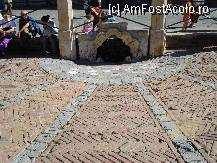 [P04] Siena - Piazza del Campo -  acesta este locul de unde  ' se ramifica evantaiul '  pietei » foto by Diaura*
 - 
<span class="allrVoted glyphicon glyphicon-heart hidden" id="av141519"></span>
<a class="m-l-10 hidden" id="sv141519" onclick="voting_Foto_DelVot(,141519,7576)" role="button">șterge vot <span class="glyphicon glyphicon-remove"></span></a>
<a id="v9141519" class=" c-red"  onclick="voting_Foto_SetVot(141519)" role="button"><span class="glyphicon glyphicon-heart-empty"></span> <b>LIKE</b> = Votează poza</a> <img class="hidden"  id="f141519W9" src="/imagini/loader.gif" border="0" /><span class="AjErrMes hidden" id="e141519ErM"></span>