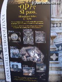 [P02] Siena - Catedrala Santa Maria sau Domo di Siena in centrul afisului o vedere generala a pietei » foto by Diaura*
 - 
<span class="allrVoted glyphicon glyphicon-heart hidden" id="av142995"></span>
<a class="m-l-10 hidden" id="sv142995" onclick="voting_Foto_DelVot(,142995,7576)" role="button">șterge vot <span class="glyphicon glyphicon-remove"></span></a>
<a id="v9142995" class=" c-red"  onclick="voting_Foto_SetVot(142995)" role="button"><span class="glyphicon glyphicon-heart-empty"></span> <b>LIKE</b> = Votează poza</a> <img class="hidden"  id="f142995W9" src="/imagini/loader.gif" border="0" /><span class="AjErrMes hidden" id="e142995ErM"></span>