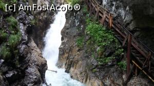 [P16] Cea mai mare cascadă a traseului de la Wolfsklamm, Tirolul de Est, Austria.  » foto by traian.leuca †
 - 
<span class="allrVoted glyphicon glyphicon-heart hidden" id="av1048886"></span>
<a class="m-l-10 hidden" id="sv1048886" onclick="voting_Foto_DelVot(,1048886,7577)" role="button">șterge vot <span class="glyphicon glyphicon-remove"></span></a>
<a id="v91048886" class=" c-red"  onclick="voting_Foto_SetVot(1048886)" role="button"><span class="glyphicon glyphicon-heart-empty"></span> <b>LIKE</b> = Votează poza</a> <img class="hidden"  id="f1048886W9" src="/imagini/loader.gif" border="0" /><span class="AjErrMes hidden" id="e1048886ErM"></span>