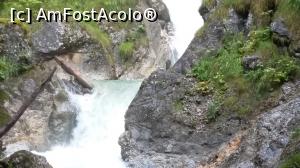 [P17] Cea mai mare cascadă a traseului de la Wolfsklamm, Tirolul de Est, Austria.  » foto by traian.leuca †
 - 
<span class="allrVoted glyphicon glyphicon-heart hidden" id="av1048887"></span>
<a class="m-l-10 hidden" id="sv1048887" onclick="voting_Foto_DelVot(,1048887,7577)" role="button">șterge vot <span class="glyphicon glyphicon-remove"></span></a>
<a id="v91048887" class=" c-red"  onclick="voting_Foto_SetVot(1048887)" role="button"><span class="glyphicon glyphicon-heart-empty"></span> <b>LIKE</b> = Votează poza</a> <img class="hidden"  id="f1048887W9" src="/imagini/loader.gif" border="0" /><span class="AjErrMes hidden" id="e1048887ErM"></span>