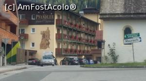 [P23] O pensiune frumoasă cu multe flori în Pertisau. Zona Achensee, Tirol, Austria.  » foto by traian.leuca †
 - 
<span class="allrVoted glyphicon glyphicon-heart hidden" id="av1064199"></span>
<a class="m-l-10 hidden" id="sv1064199" onclick="voting_Foto_DelVot(,1064199,7577)" role="button">șterge vot <span class="glyphicon glyphicon-remove"></span></a>
<a id="v91064199" class=" c-red"  onclick="voting_Foto_SetVot(1064199)" role="button"><span class="glyphicon glyphicon-heart-empty"></span> <b>LIKE</b> = Votează poza</a> <img class="hidden"  id="f1064199W9" src="/imagini/loader.gif" border="0" /><span class="AjErrMes hidden" id="e1064199ErM"></span>