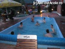 [P06] piscina incalzita dar micuta » foto by z_claudiu
 - 
<span class="allrVoted glyphicon glyphicon-heart hidden" id="av324921"></span>
<a class="m-l-10 hidden" id="sv324921" onclick="voting_Foto_DelVot(,324921,7586)" role="button">șterge vot <span class="glyphicon glyphicon-remove"></span></a>
<a id="v9324921" class=" c-red"  onclick="voting_Foto_SetVot(324921)" role="button"><span class="glyphicon glyphicon-heart-empty"></span> <b>LIKE</b> = Votează poza</a> <img class="hidden"  id="f324921W9" src="/imagini/loader.gif" border="0" /><span class="AjErrMes hidden" id="e324921ErM"></span>