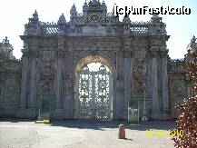 [P08] Intrarea în Palatul Dolmabahce » foto by criss65
 - 
<span class="allrVoted glyphicon glyphicon-heart hidden" id="av143229"></span>
<a class="m-l-10 hidden" id="sv143229" onclick="voting_Foto_DelVot(,143229,7602)" role="button">șterge vot <span class="glyphicon glyphicon-remove"></span></a>
<a id="v9143229" class=" c-red"  onclick="voting_Foto_SetVot(143229)" role="button"><span class="glyphicon glyphicon-heart-empty"></span> <b>LIKE</b> = Votează poza</a> <img class="hidden"  id="f143229W9" src="/imagini/loader.gif" border="0" /><span class="AjErrMes hidden" id="e143229ErM"></span>