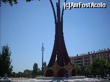 [P15] monument modern din Reus » foto by sandu.53
 - 
<span class="allrVoted glyphicon glyphicon-heart hidden" id="av143060"></span>
<a class="m-l-10 hidden" id="sv143060" onclick="voting_Foto_DelVot(,143060,7608)" role="button">șterge vot <span class="glyphicon glyphicon-remove"></span></a>
<a id="v9143060" class=" c-red"  onclick="voting_Foto_SetVot(143060)" role="button"><span class="glyphicon glyphicon-heart-empty"></span> <b>LIKE</b> = Votează poza</a> <img class="hidden"  id="f143060W9" src="/imagini/loader.gif" border="0" /><span class="AjErrMes hidden" id="e143060ErM"></span>