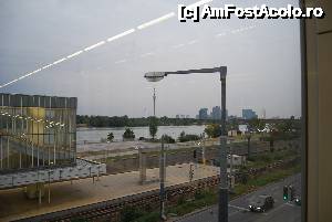 [P02] Viena, terminalul de acces în stația de metrou » foto by unq
 - 
<span class="allrVoted glyphicon glyphicon-heart hidden" id="av482302"></span>
<a class="m-l-10 hidden" id="sv482302" onclick="voting_Foto_DelVot(,482302,7615)" role="button">șterge vot <span class="glyphicon glyphicon-remove"></span></a>
<a id="v9482302" class=" c-red"  onclick="voting_Foto_SetVot(482302)" role="button"><span class="glyphicon glyphicon-heart-empty"></span> <b>LIKE</b> = Votează poza</a> <img class="hidden"  id="f482302W9" src="/imagini/loader.gif" border="0" /><span class="AjErrMes hidden" id="e482302ErM"></span>