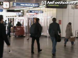 [P03] Viena, cel mai la îndemână mijloc de transport, Metroul » foto by unq
 - 
<span class="allrVoted glyphicon glyphicon-heart hidden" id="av482303"></span>
<a class="m-l-10 hidden" id="sv482303" onclick="voting_Foto_DelVot(,482303,7615)" role="button">șterge vot <span class="glyphicon glyphicon-remove"></span></a>
<a id="v9482303" class=" c-red"  onclick="voting_Foto_SetVot(482303)" role="button"><span class="glyphicon glyphicon-heart-empty"></span> <b>LIKE</b> = Votează poza</a> <img class="hidden"  id="f482303W9" src="/imagini/loader.gif" border="0" /><span class="AjErrMes hidden" id="e482303ErM"></span>