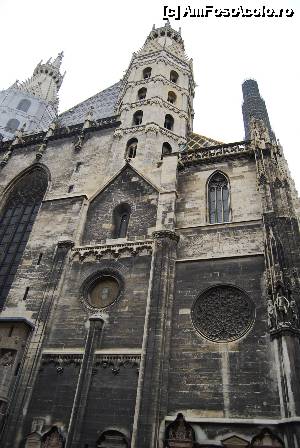 [P04] Viena, Stephandom » foto by unq
 - 
<span class="allrVoted glyphicon glyphicon-heart hidden" id="av482304"></span>
<a class="m-l-10 hidden" id="sv482304" onclick="voting_Foto_DelVot(,482304,7615)" role="button">șterge vot <span class="glyphicon glyphicon-remove"></span></a>
<a id="v9482304" class=" c-red"  onclick="voting_Foto_SetVot(482304)" role="button"><span class="glyphicon glyphicon-heart-empty"></span> <b>LIKE</b> = Votează poza</a> <img class="hidden"  id="f482304W9" src="/imagini/loader.gif" border="0" /><span class="AjErrMes hidden" id="e482304ErM"></span>