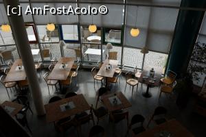 [P16] Sala de mese văzută de la etaj.  » foto by Utube
 - 
<span class="allrVoted glyphicon glyphicon-heart hidden" id="av882214"></span>
<a class="m-l-10 hidden" id="sv882214" onclick="voting_Foto_DelVot(,882214,7615)" role="button">șterge vot <span class="glyphicon glyphicon-remove"></span></a>
<a id="v9882214" class=" c-red"  onclick="voting_Foto_SetVot(882214)" role="button"><span class="glyphicon glyphicon-heart-empty"></span> <b>LIKE</b> = Votează poza</a> <img class="hidden"  id="f882214W9" src="/imagini/loader.gif" border="0" /><span class="AjErrMes hidden" id="e882214ErM"></span>