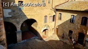 [P14] Palazzo Comunale - curtea interioară » foto by k-lator
 - 
<span class="allrVoted glyphicon glyphicon-heart hidden" id="av1404983"></span>
<a class="m-l-10 hidden" id="sv1404983" onclick="voting_Foto_DelVot(,1404983,7623)" role="button">șterge vot <span class="glyphicon glyphicon-remove"></span></a>
<a id="v91404983" class=" c-red"  onclick="voting_Foto_SetVot(1404983)" role="button"><span class="glyphicon glyphicon-heart-empty"></span> <b>LIKE</b> = Votează poza</a> <img class="hidden"  id="f1404983W9" src="/imagini/loader.gif" border="0" /><span class="AjErrMes hidden" id="e1404983ErM"></span>