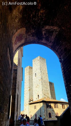 [P31] Torri dei Salvucci - prin Galeria Primăriei » foto by k-lator
 - 
<span class="allrVoted glyphicon glyphicon-heart hidden" id="av1405000"></span>
<a class="m-l-10 hidden" id="sv1405000" onclick="voting_Foto_DelVot(,1405000,7623)" role="button">șterge vot <span class="glyphicon glyphicon-remove"></span></a>
<a id="v91405000" class=" c-red"  onclick="voting_Foto_SetVot(1405000)" role="button"><span class="glyphicon glyphicon-heart-empty"></span> <b>LIKE</b> = Votează poza</a> <img class="hidden"  id="f1405000W9" src="/imagini/loader.gif" border="0" /><span class="AjErrMes hidden" id="e1405000ErM"></span>