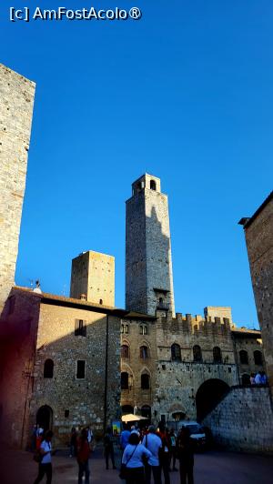 [P51] San Gimignano » foto by k-lator
 - 
<span class="allrVoted glyphicon glyphicon-heart hidden" id="av1405020"></span>
<a class="m-l-10 hidden" id="sv1405020" onclick="voting_Foto_DelVot(,1405020,7623)" role="button">șterge vot <span class="glyphicon glyphicon-remove"></span></a>
<a id="v91405020" class=" c-red"  onclick="voting_Foto_SetVot(1405020)" role="button"><span class="glyphicon glyphicon-heart-empty"></span> <b>LIKE</b> = Votează poza</a> <img class="hidden"  id="f1405020W9" src="/imagini/loader.gif" border="0" /><span class="AjErrMes hidden" id="e1405020ErM"></span>