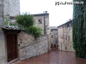 [P11] o strada cu cladiri medievale a orasului » foto by amero
 - 
<span class="allrVoted glyphicon glyphicon-heart hidden" id="av694212"></span>
<a class="m-l-10 hidden" id="sv694212" onclick="voting_Foto_DelVot(,694212,7623)" role="button">șterge vot <span class="glyphicon glyphicon-remove"></span></a>
<a id="v9694212" class=" c-red"  onclick="voting_Foto_SetVot(694212)" role="button"><span class="glyphicon glyphicon-heart-empty"></span> <b>LIKE</b> = Votează poza</a> <img class="hidden"  id="f694212W9" src="/imagini/loader.gif" border="0" /><span class="AjErrMes hidden" id="e694212ErM"></span>