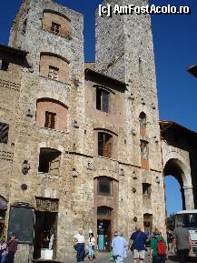 [P12] San Gimignano sau  Manhattan-ul medieval - alt castel...alt turn » foto by Diaura*
 - 
<span class="allrVoted glyphicon glyphicon-heart hidden" id="av143999"></span>
<a class="m-l-10 hidden" id="sv143999" onclick="voting_Foto_DelVot(,143999,7623)" role="button">șterge vot <span class="glyphicon glyphicon-remove"></span></a>
<a id="v9143999" class=" c-red"  onclick="voting_Foto_SetVot(143999)" role="button"><span class="glyphicon glyphicon-heart-empty"></span> <b>LIKE</b> = Votează poza</a> <img class="hidden"  id="f143999W9" src="/imagini/loader.gif" border="0" /><span class="AjErrMes hidden" id="e143999ErM"></span>