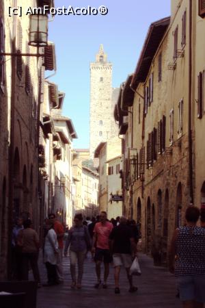[P13] Ne apropiem de Piazza della Cisterna.  » foto by Carmen Ion
 - 
<span class="allrVoted glyphicon glyphicon-heart hidden" id="av811342"></span>
<a class="m-l-10 hidden" id="sv811342" onclick="voting_Foto_DelVot(,811342,7623)" role="button">șterge vot <span class="glyphicon glyphicon-remove"></span></a>
<a id="v9811342" class=" c-red"  onclick="voting_Foto_SetVot(811342)" role="button"><span class="glyphicon glyphicon-heart-empty"></span> <b>LIKE</b> = Votează poza</a> <img class="hidden"  id="f811342W9" src="/imagini/loader.gif" border="0" /><span class="AjErrMes hidden" id="e811342ErM"></span>