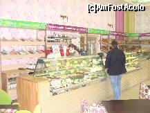 [P01] Vatra Dornei - In aceasta cofetarie mereu am gasit prajituri proaspete, delicioase facute ca la mama acasa. Copii mei asteapta mereu  cu nerabdare oprirea in Vatra Dornei in drumul nostru spre Cluj » foto by cofebristena
 - 
<span class="allrVoted glyphicon glyphicon-heart hidden" id="av196027"></span>
<a class="m-l-10 hidden" id="sv196027" onclick="voting_Foto_DelVot(,196027,7664)" role="button">șterge vot <span class="glyphicon glyphicon-remove"></span></a>
<a id="v9196027" class=" c-red"  onclick="voting_Foto_SetVot(196027)" role="button"><span class="glyphicon glyphicon-heart-empty"></span> <b>LIKE</b> = Votează poza</a> <img class="hidden"  id="f196027W9" src="/imagini/loader.gif" border="0" /><span class="AjErrMes hidden" id="e196027ErM"></span>