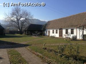 [P01] In curte » foto by ancutza26
 - 
<span class="allrVoted glyphicon glyphicon-heart hidden" id="av1033298"></span>
<a class="m-l-10 hidden" id="sv1033298" onclick="voting_Foto_DelVot(,1033298,7688)" role="button">șterge vot <span class="glyphicon glyphicon-remove"></span></a>
<a id="v91033298" class=" c-red"  onclick="voting_Foto_SetVot(1033298)" role="button"><span class="glyphicon glyphicon-heart-empty"></span> <b>LIKE</b> = Votează poza</a> <img class="hidden"  id="f1033298W9" src="/imagini/loader.gif" border="0" /><span class="AjErrMes hidden" id="e1033298ErM"></span>