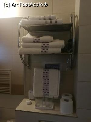 [P16] In baie, prosoape la discretie, si cele trebuincioase unui sejur placut » foto by ancutza26
 - 
<span class="allrVoted glyphicon glyphicon-heart hidden" id="av1033313"></span>
<a class="m-l-10 hidden" id="sv1033313" onclick="voting_Foto_DelVot(,1033313,7688)" role="button">șterge vot <span class="glyphicon glyphicon-remove"></span></a>
<a id="v91033313" class=" c-red"  onclick="voting_Foto_SetVot(1033313)" role="button"><span class="glyphicon glyphicon-heart-empty"></span> <b>LIKE</b> = Votează poza</a> <img class="hidden"  id="f1033313W9" src="/imagini/loader.gif" border="0" /><span class="AjErrMes hidden" id="e1033313ErM"></span>