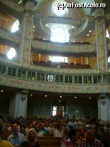 [P17] Dresda, Frauenkirche (Biserica Maicii Domnului), interior, multimea asteptand concertul » foto by magdalena
 - 
<span class="allrVoted glyphicon glyphicon-heart hidden" id="av148988"></span>
<a class="m-l-10 hidden" id="sv148988" onclick="voting_Foto_DelVot(,148988,7690)" role="button">șterge vot <span class="glyphicon glyphicon-remove"></span></a>
<a id="v9148988" class=" c-red"  onclick="voting_Foto_SetVot(148988)" role="button"><span class="glyphicon glyphicon-heart-empty"></span> <b>LIKE</b> = Votează poza</a> <img class="hidden"  id="f148988W9" src="/imagini/loader.gif" border="0" /><span class="AjErrMes hidden" id="e148988ErM"></span>