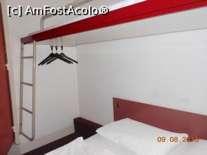 [P10] Hotel Drive Inn - Camera 201. Dresingul improvizat.  » foto by iulianic
 - 
<span class="allrVoted glyphicon glyphicon-heart hidden" id="av784010"></span>
<a class="m-l-10 hidden" id="sv784010" onclick="voting_Foto_DelVot(,784010,7707)" role="button">șterge vot <span class="glyphicon glyphicon-remove"></span></a>
<a id="v9784010" class=" c-red"  onclick="voting_Foto_SetVot(784010)" role="button"><span class="glyphicon glyphicon-heart-empty"></span> <b>LIKE</b> = Votează poza</a> <img class="hidden"  id="f784010W9" src="/imagini/loader.gif" border="0" /><span class="AjErrMes hidden" id="e784010ErM"></span>