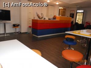 [P03] Hotel Drive Inn - Recepția simplă, dar foarte colorată.  » foto by iulianic
 - 
<span class="allrVoted glyphicon glyphicon-heart hidden" id="av784003"></span>
<a class="m-l-10 hidden" id="sv784003" onclick="voting_Foto_DelVot(,784003,7707)" role="button">șterge vot <span class="glyphicon glyphicon-remove"></span></a>
<a id="v9784003" class=" c-red"  onclick="voting_Foto_SetVot(784003)" role="button"><span class="glyphicon glyphicon-heart-empty"></span> <b>LIKE</b> = Votează poza</a> <img class="hidden"  id="f784003W9" src="/imagini/loader.gif" border="0" /><span class="AjErrMes hidden" id="e784003ErM"></span>
