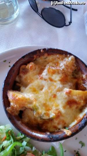 [P05] la aceeasi locatie. mancarea era intr-o ulcica de aceea de lut. si separat garnitura. foarte fierbinte » foto by fra
 - 
<span class="allrVoted glyphicon glyphicon-heart hidden" id="av702329"></span>
<a class="m-l-10 hidden" id="sv702329" onclick="voting_Foto_DelVot(,702329,7733)" role="button">șterge vot <span class="glyphicon glyphicon-remove"></span></a>
<a id="v9702329" class=" c-red"  onclick="voting_Foto_SetVot(702329)" role="button"><span class="glyphicon glyphicon-heart-empty"></span> <b>LIKE</b> = Votează poza</a> <img class="hidden"  id="f702329W9" src="/imagini/loader.gif" border="0" /><span class="AjErrMes hidden" id="e702329ErM"></span>