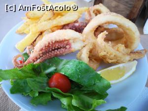[P05] Family Taverna; calamari prăjiți » foto by crismis
 - 
<span class="allrVoted glyphicon glyphicon-heart hidden" id="av1269958"></span>
<a class="m-l-10 hidden" id="sv1269958" onclick="voting_Foto_DelVot(,1269958,7733)" role="button">șterge vot <span class="glyphicon glyphicon-remove"></span></a>
<a id="v91269958" class=" c-red"  onclick="voting_Foto_SetVot(1269958)" role="button"><span class="glyphicon glyphicon-heart-empty"></span> <b>LIKE</b> = Votează poza</a> <img class="hidden"  id="f1269958W9" src="/imagini/loader.gif" border="0" /><span class="AjErrMes hidden" id="e1269958ErM"></span>