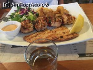 [P25] Souvlaki giant-chicken » foto by Artiglio
 - 
<span class="allrVoted glyphicon glyphicon-heart hidden" id="av1271970"></span>
<a class="m-l-10 hidden" id="sv1271970" onclick="voting_Foto_DelVot(,1271970,7733)" role="button">șterge vot <span class="glyphicon glyphicon-remove"></span></a>
<a id="v91271970" class=" c-red"  onclick="voting_Foto_SetVot(1271970)" role="button"><span class="glyphicon glyphicon-heart-empty"></span> <b>LIKE</b> = Votează poza</a> <img class="hidden"  id="f1271970W9" src="/imagini/loader.gif" border="0" /><span class="AjErrMes hidden" id="e1271970ErM"></span>