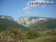 [P09] Cheile Turzii - vedere din varful dealului alaturat » foto by Alex197019
 - 
<span class="allrVoted glyphicon glyphicon-heart hidden" id="av150823"></span>
<a class="m-l-10 hidden" id="sv150823" onclick="voting_Foto_DelVot(,150823,7759)" role="button">șterge vot <span class="glyphicon glyphicon-remove"></span></a>
<a id="v9150823" class=" c-red"  onclick="voting_Foto_SetVot(150823)" role="button"><span class="glyphicon glyphicon-heart-empty"></span> <b>LIKE</b> = Votează poza</a> <img class="hidden"  id="f150823W9" src="/imagini/loader.gif" border="0" /><span class="AjErrMes hidden" id="e150823ErM"></span>