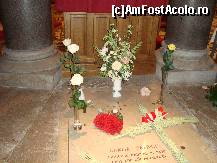 [P16] Celebrele morminte din catedrala » foto by mireille
 - 
<span class="allrVoted glyphicon glyphicon-heart hidden" id="av414271"></span>
<a class="m-l-10 hidden" id="sv414271" onclick="voting_Foto_DelVot(,414271,7768)" role="button">șterge vot <span class="glyphicon glyphicon-remove"></span></a>
<a id="v9414271" class=" c-red"  onclick="voting_Foto_SetVot(414271)" role="button"><span class="glyphicon glyphicon-heart-empty"></span> <b>LIKE</b> = Votează poza</a> <img class="hidden"  id="f414271W9" src="/imagini/loader.gif" border="0" /><span class="AjErrMes hidden" id="e414271ErM"></span>