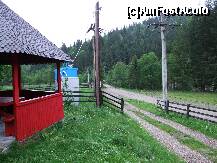 [P04] drumul Varlaam- Comandau si poarta de intrare in curtea cabanei » foto by recul*
 - 
<span class="allrVoted glyphicon glyphicon-heart hidden" id="av151152"></span>
<a class="m-l-10 hidden" id="sv151152" onclick="voting_Foto_DelVot(,151152,7780)" role="button">șterge vot <span class="glyphicon glyphicon-remove"></span></a>
<a id="v9151152" class=" c-red"  onclick="voting_Foto_SetVot(151152)" role="button"><span class="glyphicon glyphicon-heart-empty"></span> <b>LIKE</b> = Votează poza</a> <img class="hidden"  id="f151152W9" src="/imagini/loader.gif" border="0" /><span class="AjErrMes hidden" id="e151152ErM"></span>