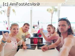 [P04] La masa » foto by oviadesebi
 - 
<span class="allrVoted glyphicon glyphicon-heart hidden" id="av1004053"></span>
<a class="m-l-10 hidden" id="sv1004053" onclick="voting_Foto_DelVot(,1004053,7803)" role="button">șterge vot <span class="glyphicon glyphicon-remove"></span></a>
<a id="v91004053" class=" c-red"  onclick="voting_Foto_SetVot(1004053)" role="button"><span class="glyphicon glyphicon-heart-empty"></span> <b>LIKE</b> = Votează poza</a> <img class="hidden"  id="f1004053W9" src="/imagini/loader.gif" border="0" /><span class="AjErrMes hidden" id="e1004053ErM"></span>