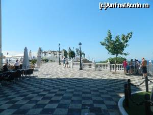 [P23] Plaza Santa Ana, în fundal Balcón del Mediterráneo » foto by Dabator
 - 
<span class="allrVoted glyphicon glyphicon-heart hidden" id="av676418"></span>
<a class="m-l-10 hidden" id="sv676418" onclick="voting_Foto_DelVot(,676418,7803)" role="button">șterge vot <span class="glyphicon glyphicon-remove"></span></a>
<a id="v9676418" class=" c-red"  onclick="voting_Foto_SetVot(676418)" role="button"><span class="glyphicon glyphicon-heart-empty"></span> <b>LIKE</b> = Votează poza</a> <img class="hidden"  id="f676418W9" src="/imagini/loader.gif" border="0" /><span class="AjErrMes hidden" id="e676418ErM"></span>