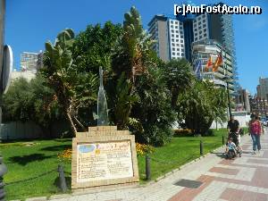 [P43] Plaza de Hispanidad, una din granițele dintre orașul vechi și nou » foto by Dabator
 - 
<span class="allrVoted glyphicon glyphicon-heart hidden" id="av676438"></span>
<a class="m-l-10 hidden" id="sv676438" onclick="voting_Foto_DelVot(,676438,7803)" role="button">șterge vot <span class="glyphicon glyphicon-remove"></span></a>
<a id="v9676438" class=" c-red"  onclick="voting_Foto_SetVot(676438)" role="button"><span class="glyphicon glyphicon-heart-empty"></span> <b>LIKE</b> = Votează poza</a> <img class="hidden"  id="f676438W9" src="/imagini/loader.gif" border="0" /><span class="AjErrMes hidden" id="e676438ErM"></span>