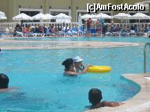 [P08] piscina  mare de langa piscina copiilor » foto by dandulea
 - 
<span class="allrVoted glyphicon glyphicon-heart hidden" id="av153561"></span>
<a class="m-l-10 hidden" id="sv153561" onclick="voting_Foto_DelVot(,153561,7822)" role="button">șterge vot <span class="glyphicon glyphicon-remove"></span></a>
<a id="v9153561" class=" c-red"  onclick="voting_Foto_SetVot(153561)" role="button"><span class="glyphicon glyphicon-heart-empty"></span> <b>LIKE</b> = Votează poza</a> <img class="hidden"  id="f153561W9" src="/imagini/loader.gif" border="0" /><span class="AjErrMes hidden" id="e153561ErM"></span>
