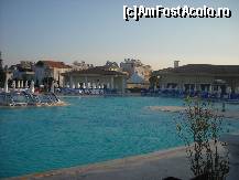 [P10] Piscina dimineata » foto by cryss27
 - 
<span class="allrVoted glyphicon glyphicon-heart hidden" id="av218144"></span>
<a class="m-l-10 hidden" id="sv218144" onclick="voting_Foto_DelVot(,218144,7822)" role="button">șterge vot <span class="glyphicon glyphicon-remove"></span></a>
<a id="v9218144" class=" c-red"  onclick="voting_Foto_SetVot(218144)" role="button"><span class="glyphicon glyphicon-heart-empty"></span> <b>LIKE</b> = Votează poza</a> <img class="hidden"  id="f218144W9" src="/imagini/loader.gif" border="0" /><span class="AjErrMes hidden" id="e218144ErM"></span>