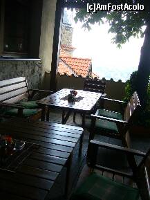 [P23] Republica Ceha -  Castelul Hnevin, pe terasa restaurantului » foto by magdalena
 - 
<span class="allrVoted glyphicon glyphicon-heart hidden" id="av153717"></span>
<a class="m-l-10 hidden" id="sv153717" onclick="voting_Foto_DelVot(,153717,7823)" role="button">șterge vot <span class="glyphicon glyphicon-remove"></span></a>
<a id="v9153717" class=" c-red"  onclick="voting_Foto_SetVot(153717)" role="button"><span class="glyphicon glyphicon-heart-empty"></span> <b>LIKE</b> = Votează poza</a> <img class="hidden"  id="f153717W9" src="/imagini/loader.gif" border="0" /><span class="AjErrMes hidden" id="e153717ErM"></span>